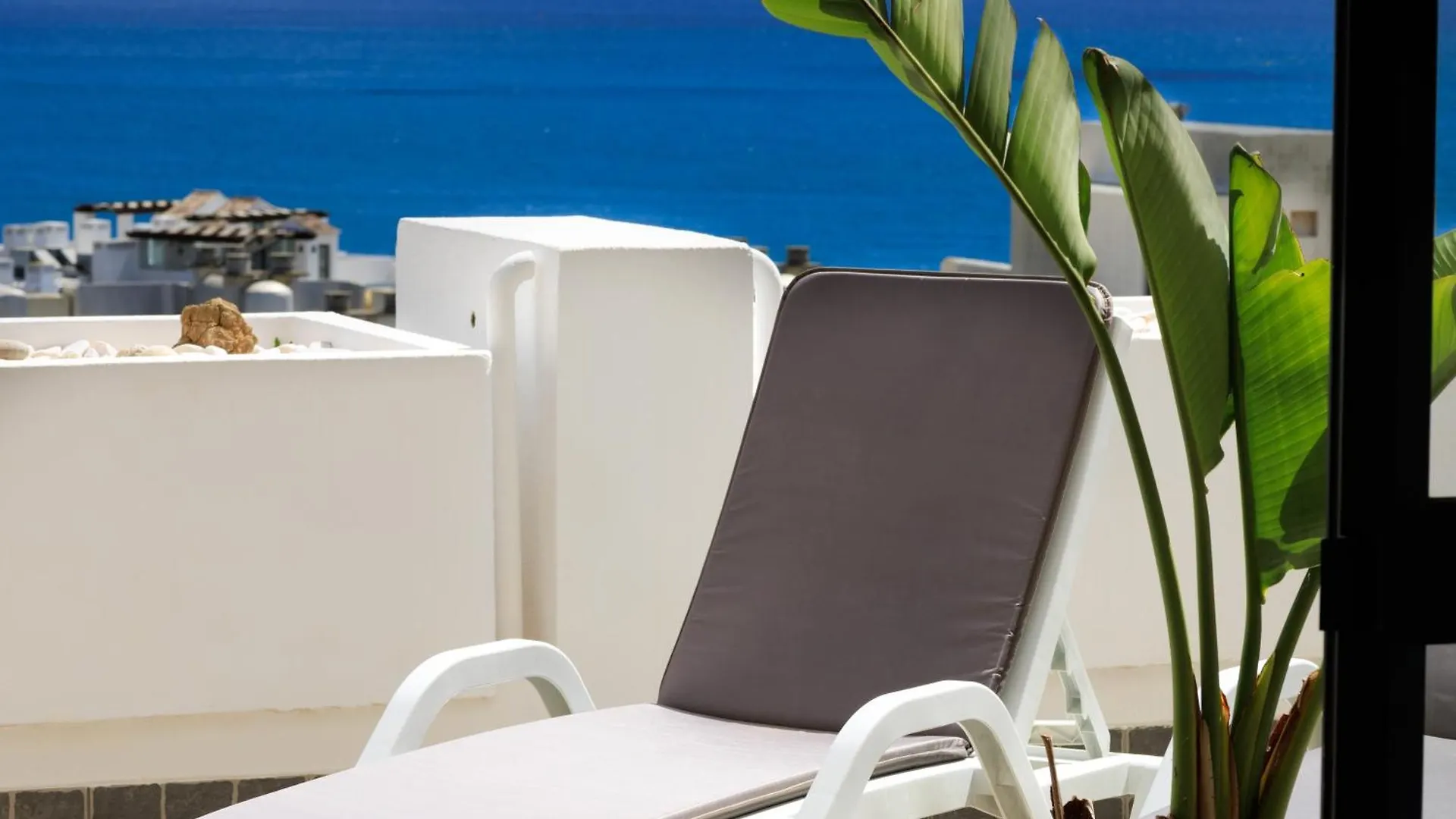 Beachfront Apartments - Amazing Ocean View لاغوس